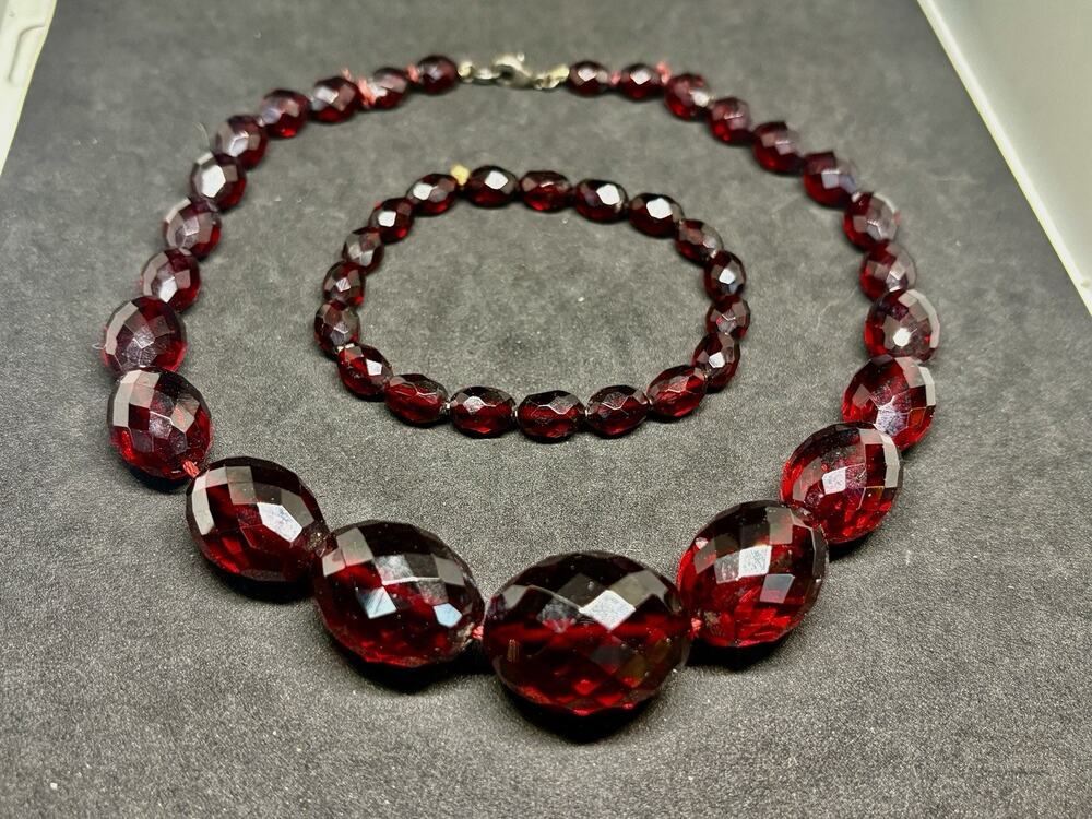 Vtg Cherry Amber Faceted Bakelite Red Bead Graduated Necklace Choker Bracelet